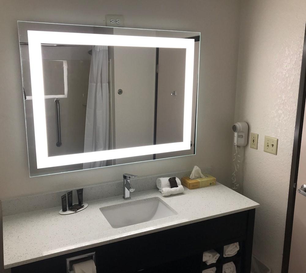 Comfort Inn & Suites Liverpool - Syracuse Esterno foto